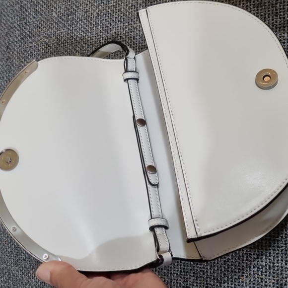 Sam Edelman Dinah Half Moon Handheld/Crossbody Small Bag White w/Silver Hardware - Picture 5 of 16